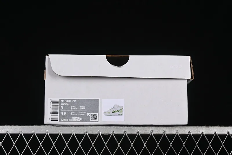 All categories Nk Air Force 1 Air Force series Nk Air Force 1 Mid Air Force mid-top Nk Air Force 1'07 Mid White and green hand-painted Hand-painted fracture Triple hook shadow Air Force 1 strap mid-top casual sneakers CW2289-111